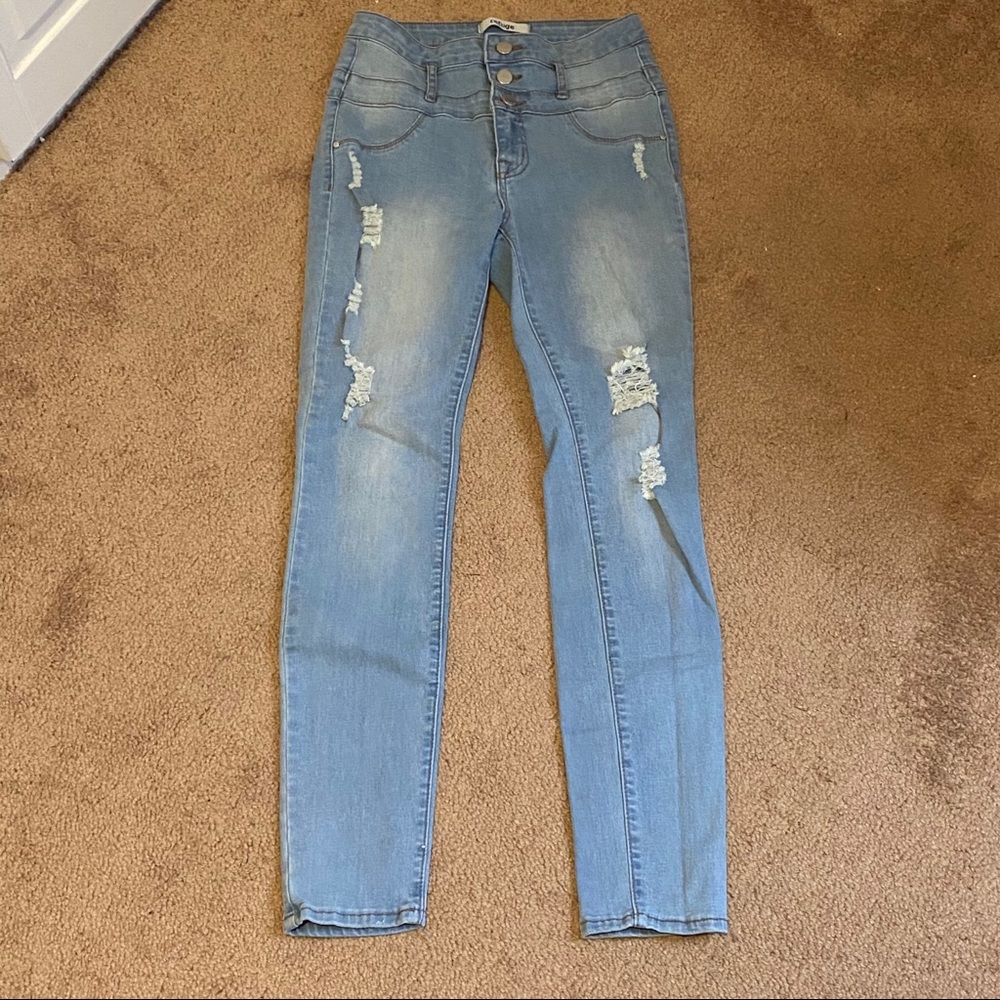 Like new high waisted light wash jeans